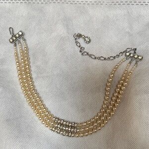 Chic Gold and Silver Pearl Necklace
